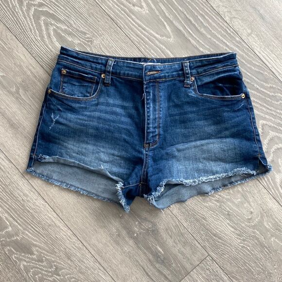 Jean Cut Off Shorts - Picture 1 of 6